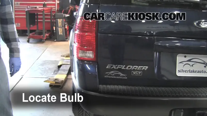 2002 Ford Explorer XLT 4.0L V6 Lights Turn Signal - Rear (replace bulb)